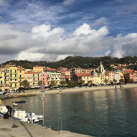 Ca' Fra E Oly Apartment Castelnuovo Magra Bagian luar foto