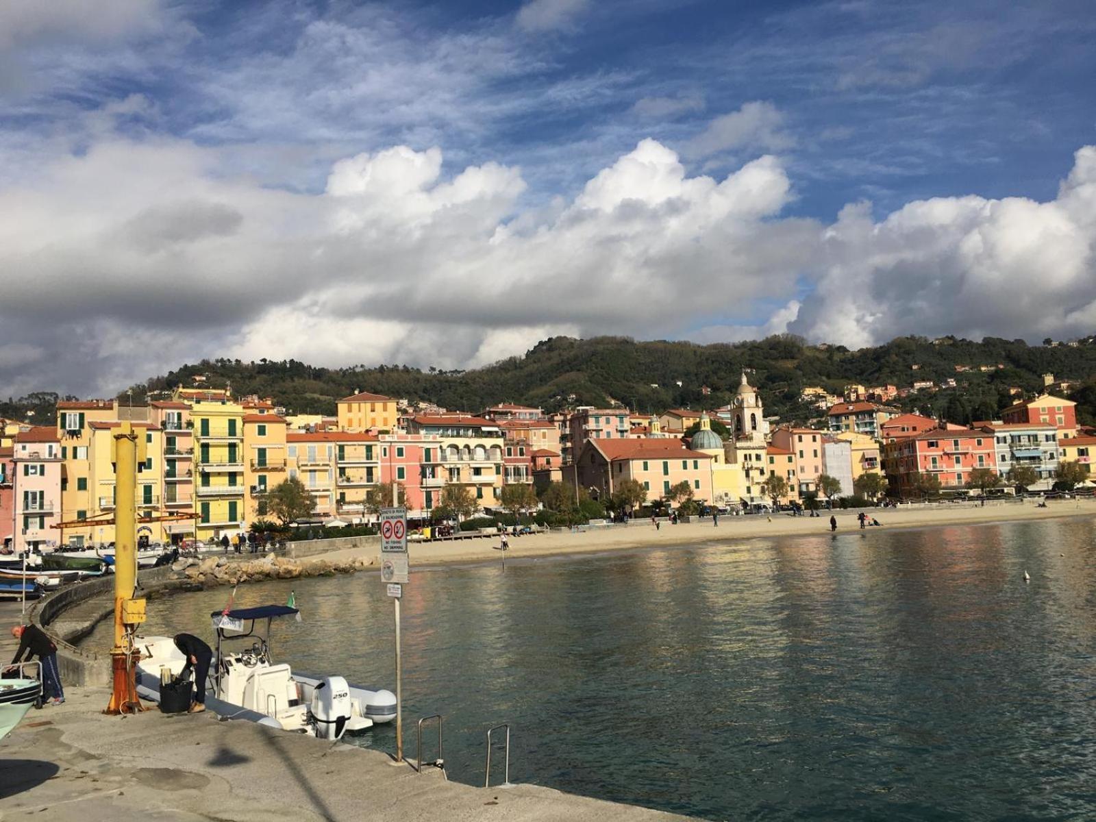 Ca' Fra E Oly Apartment Castelnuovo Magra Bagian luar foto